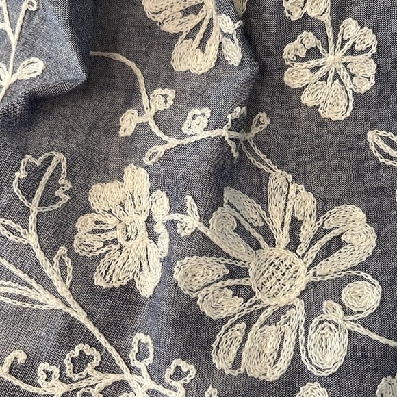 LOCO Stripe/Embroidery/ Knit Top - Picture 7 of 7